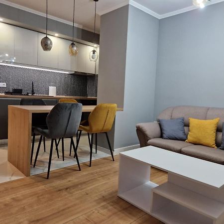 Peaceful&Central Apartment With Garden Târgu-Mureş Esterno foto