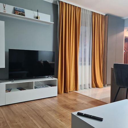 Peaceful&Central Apartment With Garden Târgu-Mureş Esterno foto